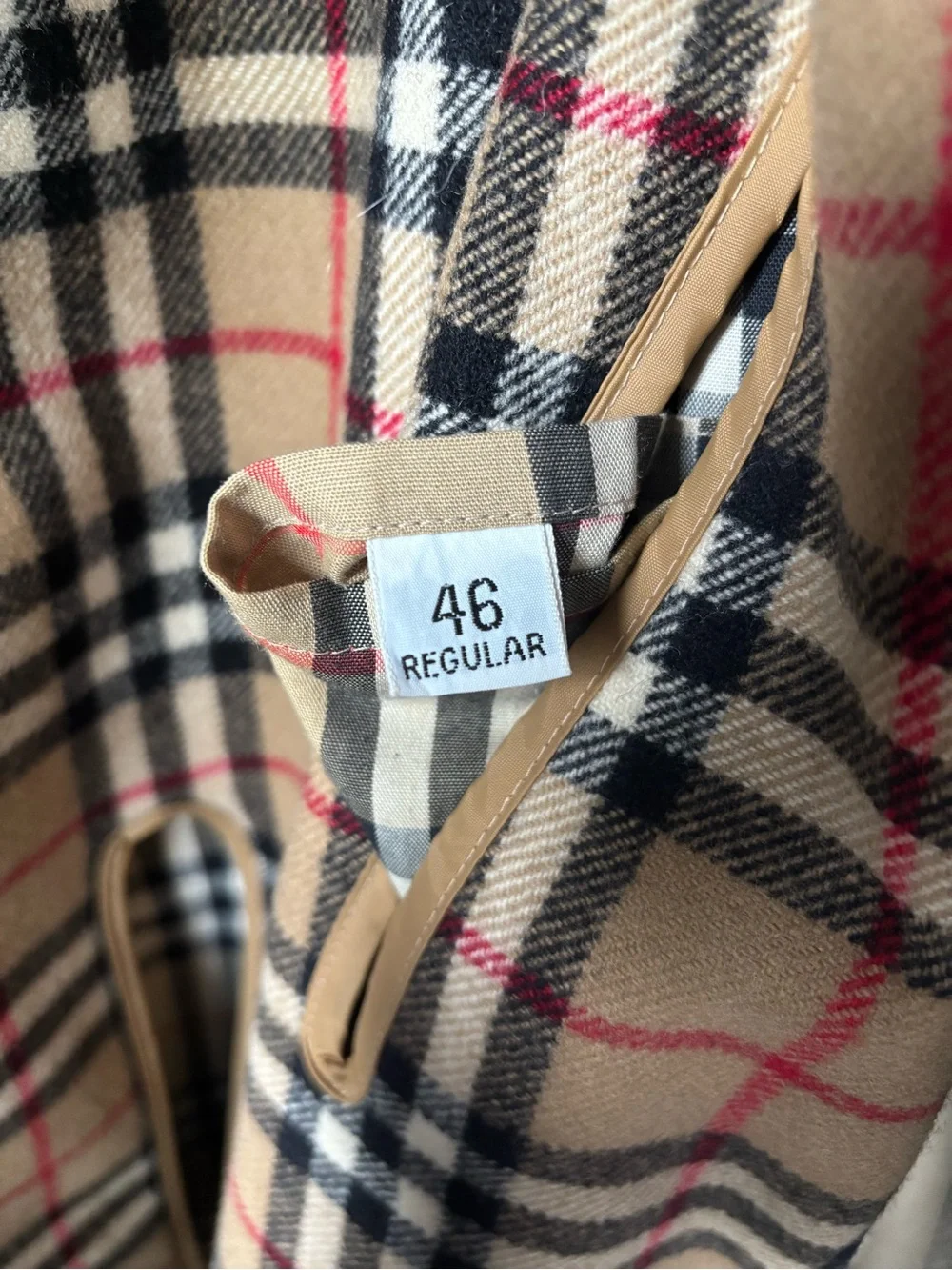 Burberry Beige Trench Coat with Signature Check Lining - Picture 3 of 8